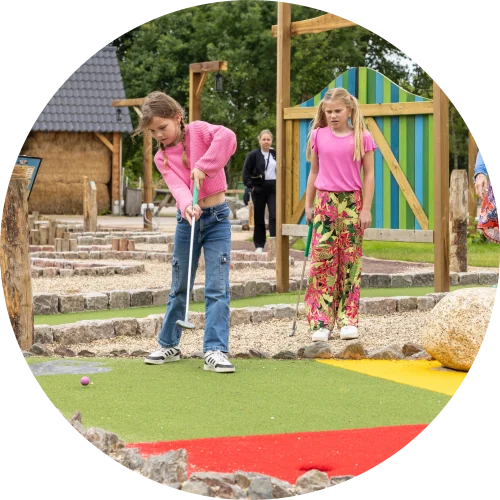 Sla een balletje op de Adventure Golfbaan bij de Flierefluiter