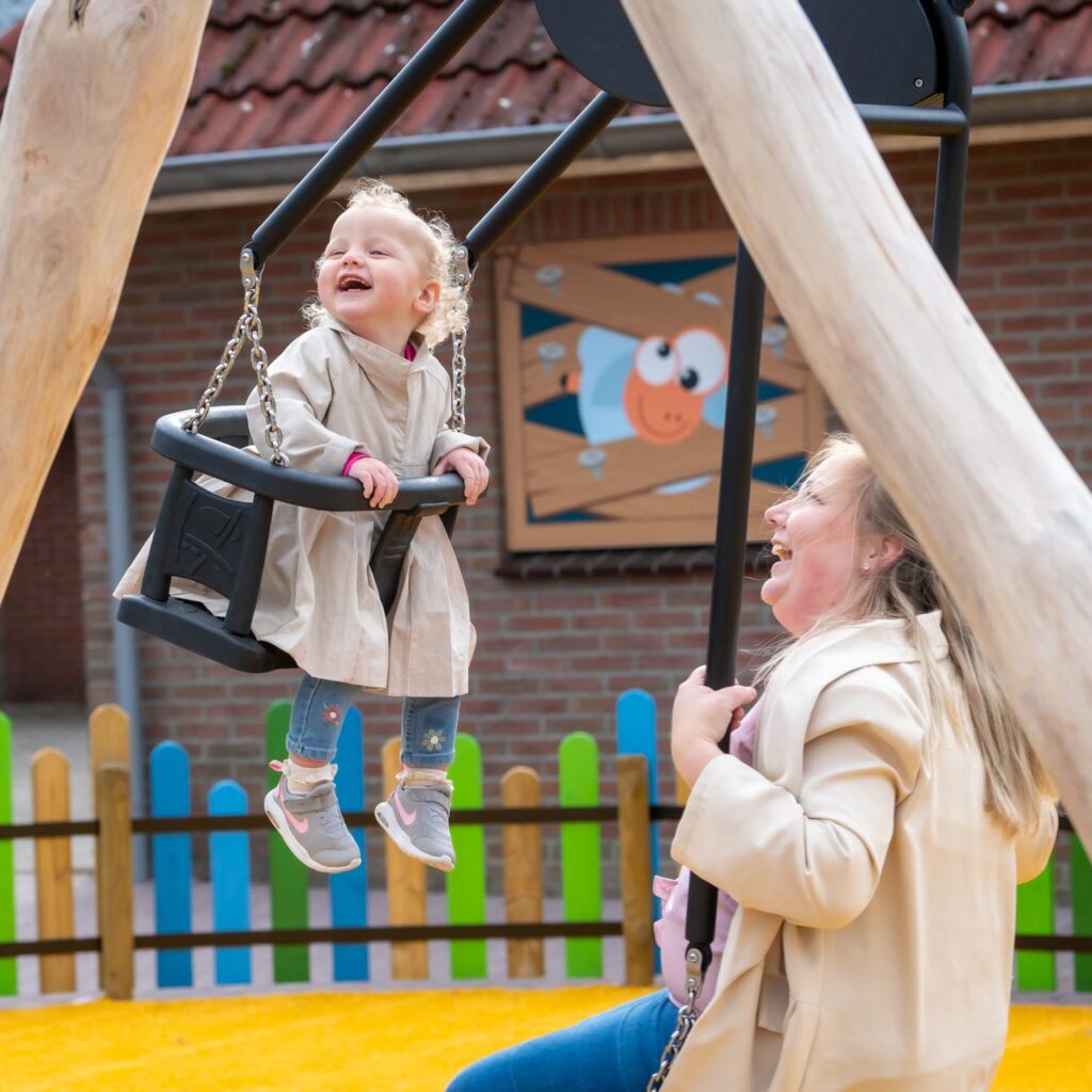 Samenspelen met je mama bij de Flierefluiter